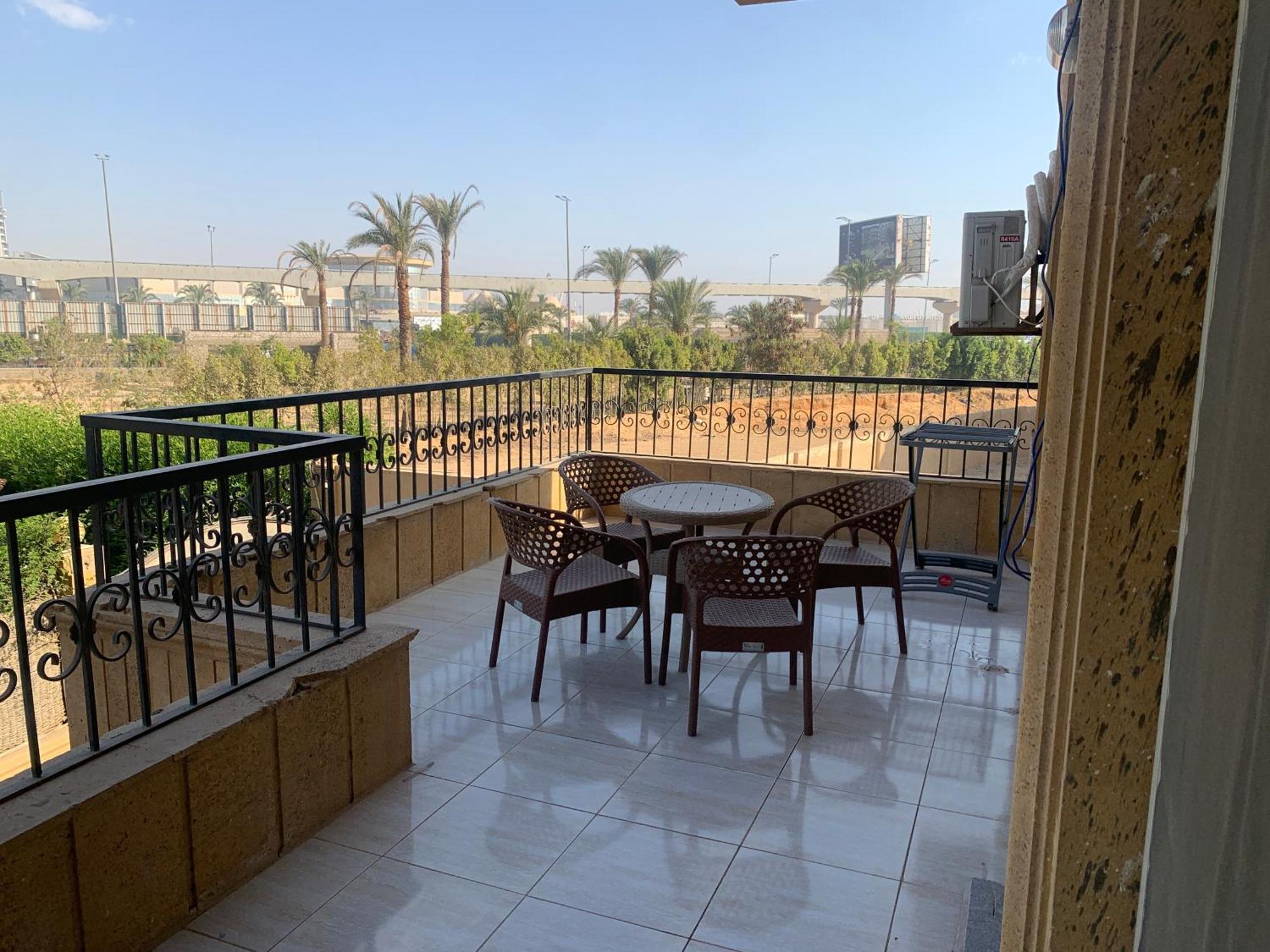 Luxury Apartments Beside Mall Of Arabia And Dar Al-Fouad Hospital - Families Only- No Alcoholic Beverages 6th of October City Exteriör bild
