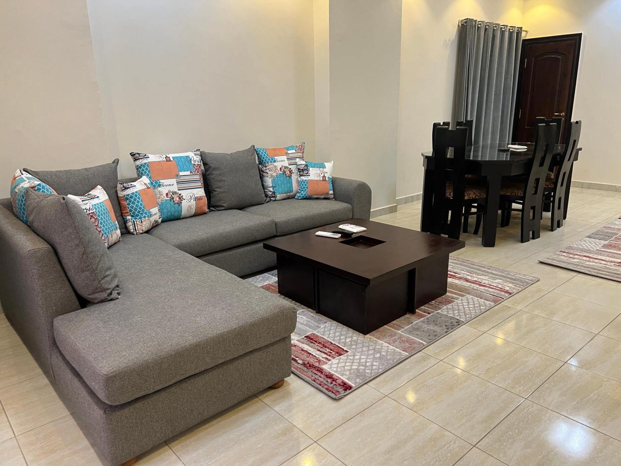 Luxury Apartments Beside Mall Of Arabia And Dar Al-Fouad Hospital - Families Only- No Alcoholic Beverages 6th of October City Exteriör bild