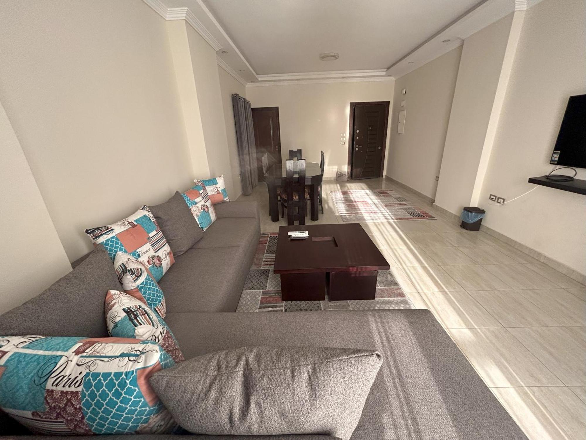 Luxury Apartments Beside Mall Of Arabia And Dar Al-Fouad Hospital - Families Only- No Alcoholic Beverages 6th of October City Exteriör bild